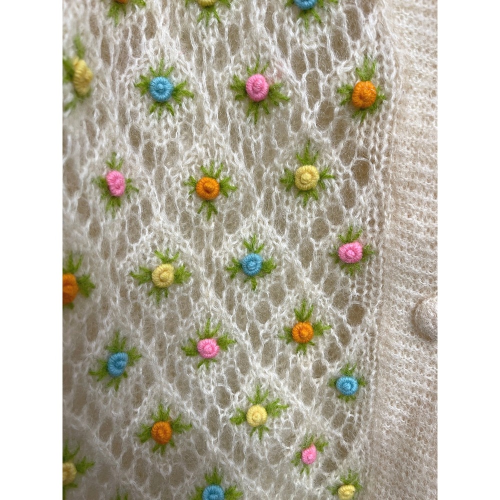Vintage 60s Knit Mohair Cardigan Embroidered Floral Sweater Cottagecore Soft M - Picture 4 of 4